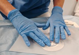 Když zdravotníci školí zdravotníky – první z praktických seminářů péče o cévní vstupy