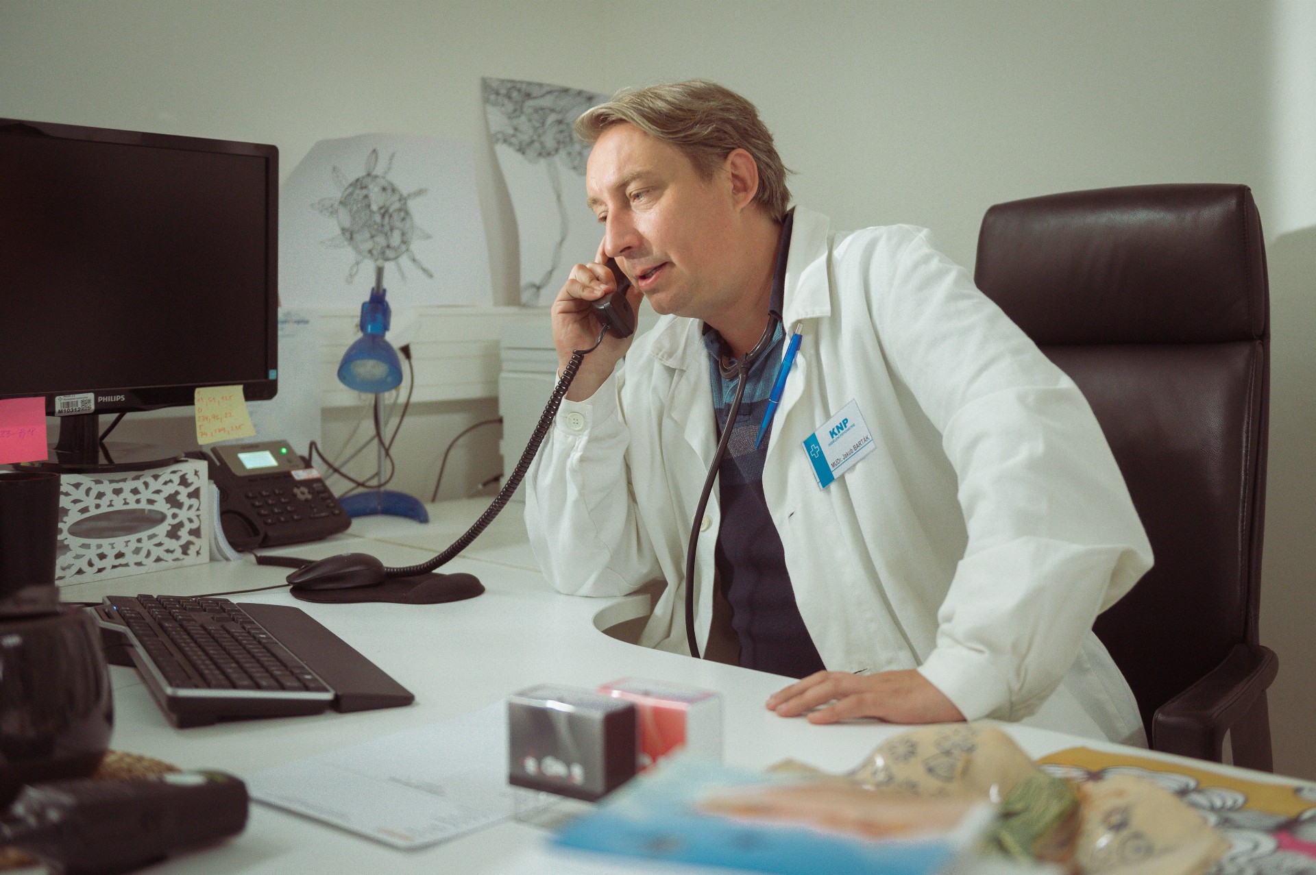 Strážmistr Topinka v Pardubicích. Jako psychiatr v nemocnici