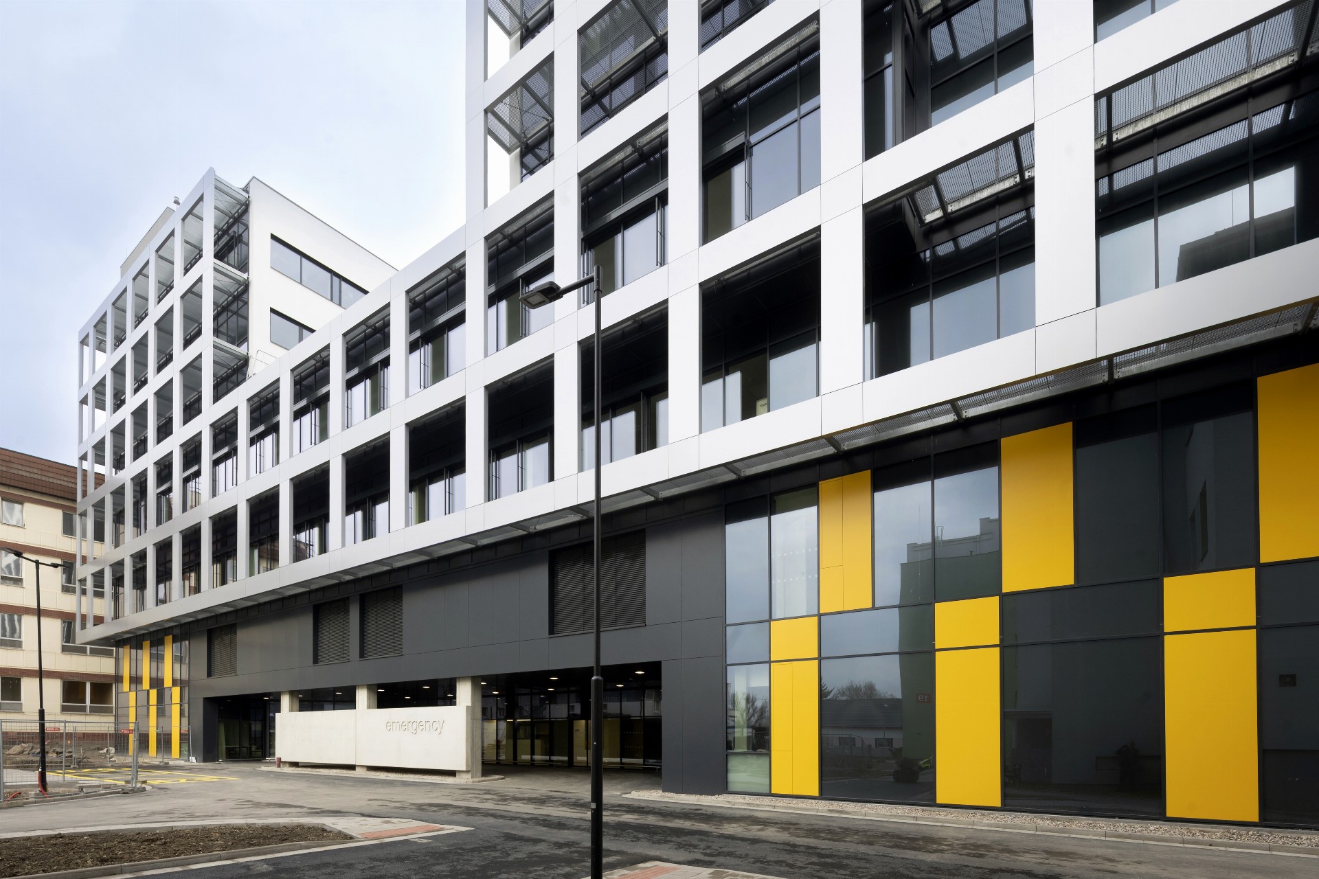 Stavební práce v Pardubické nemocnici se přesouvají za nový pavilon